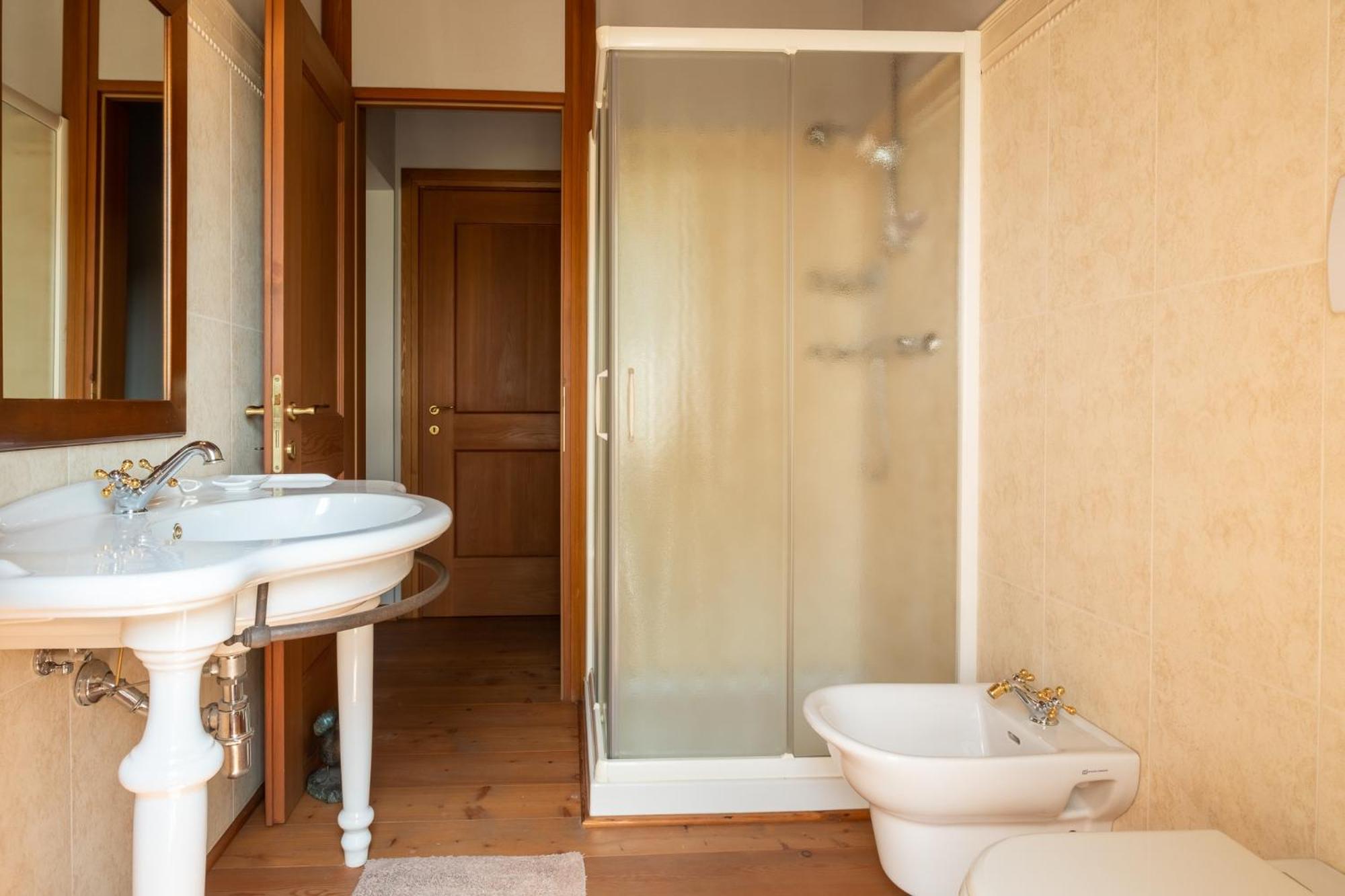 Antica Rinaldo Apartment วัลดอบเบียเดเน ภายนอก รูปภาพ