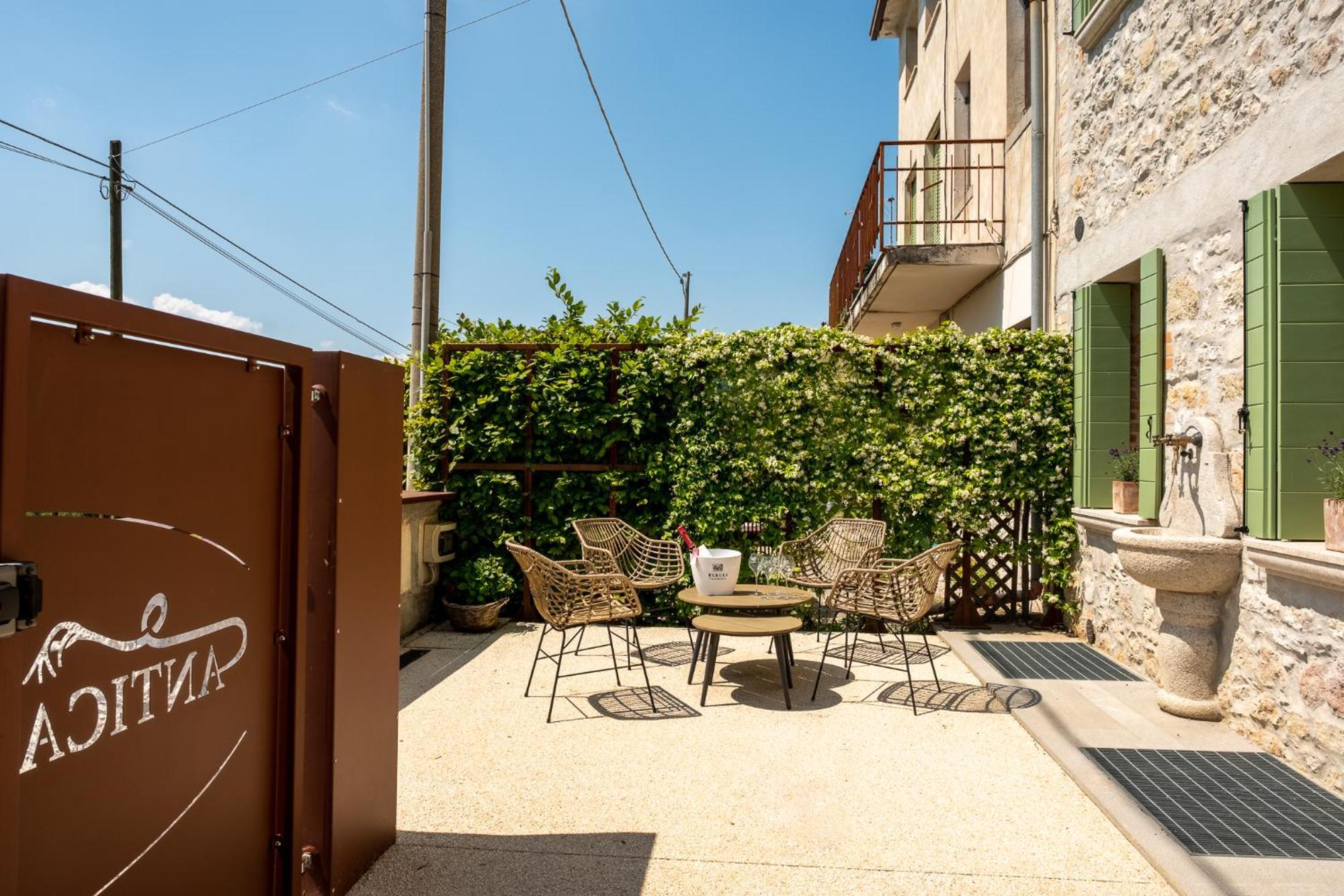 Antica Rinaldo Apartment วัลดอบเบียเดเน ภายนอก รูปภาพ
